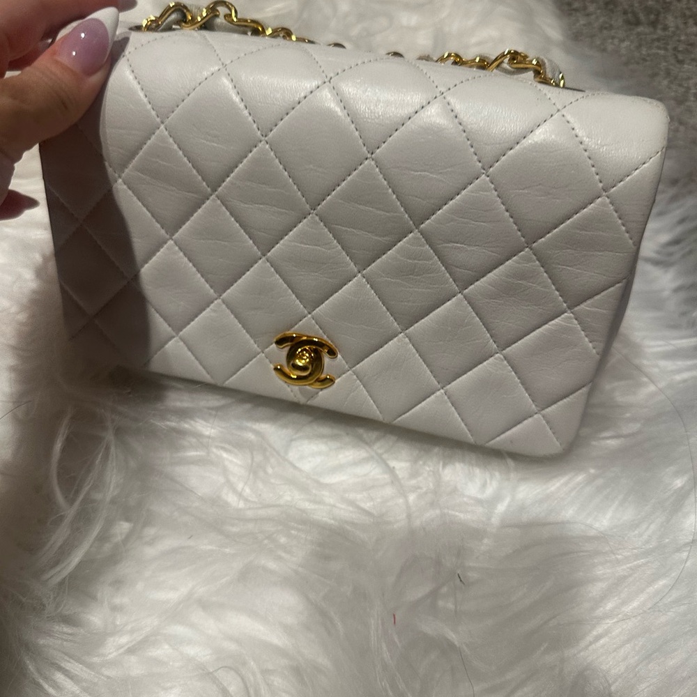 CHANEL mini white vintage mini
